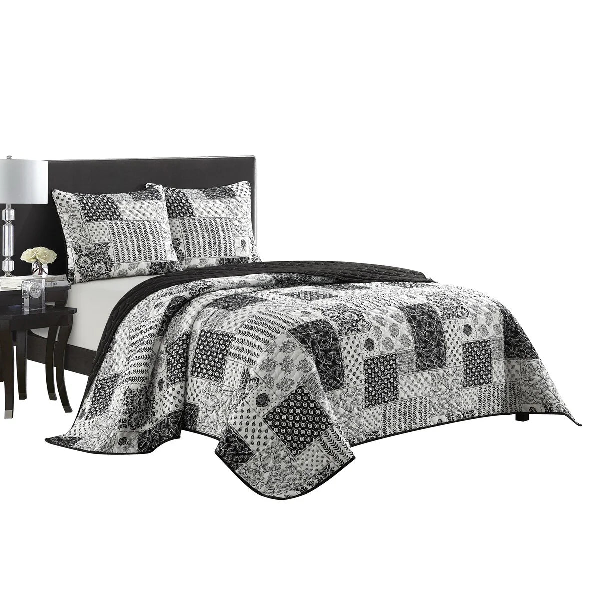 Nanshing Quinn 3 Piece Patchwork Black & White Quilt Set