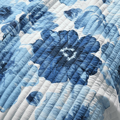Levine Reversible Floral/ Damask 3-piece Quilt Set
