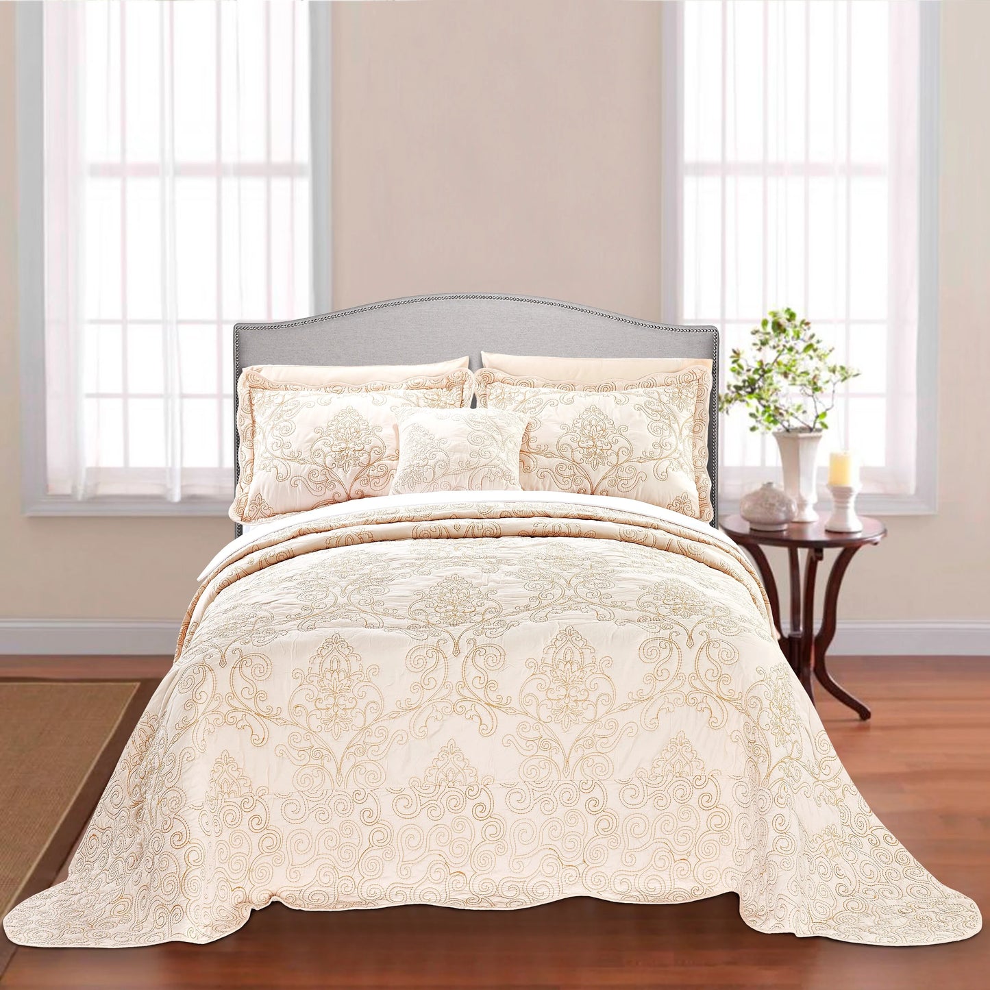 Serenta Damask Oversized 4-piece Bedspread Set