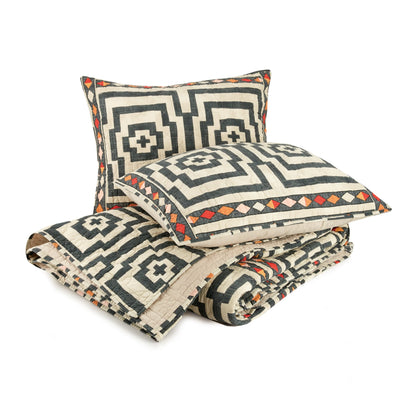 Hypnotic Black/Cream 100% Cotton Quilt Set by Jungalow