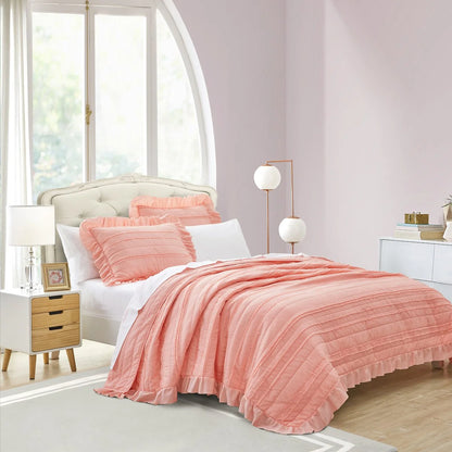 Beaute Living Ruffle Stripe Clip 3-piece Quilt Set