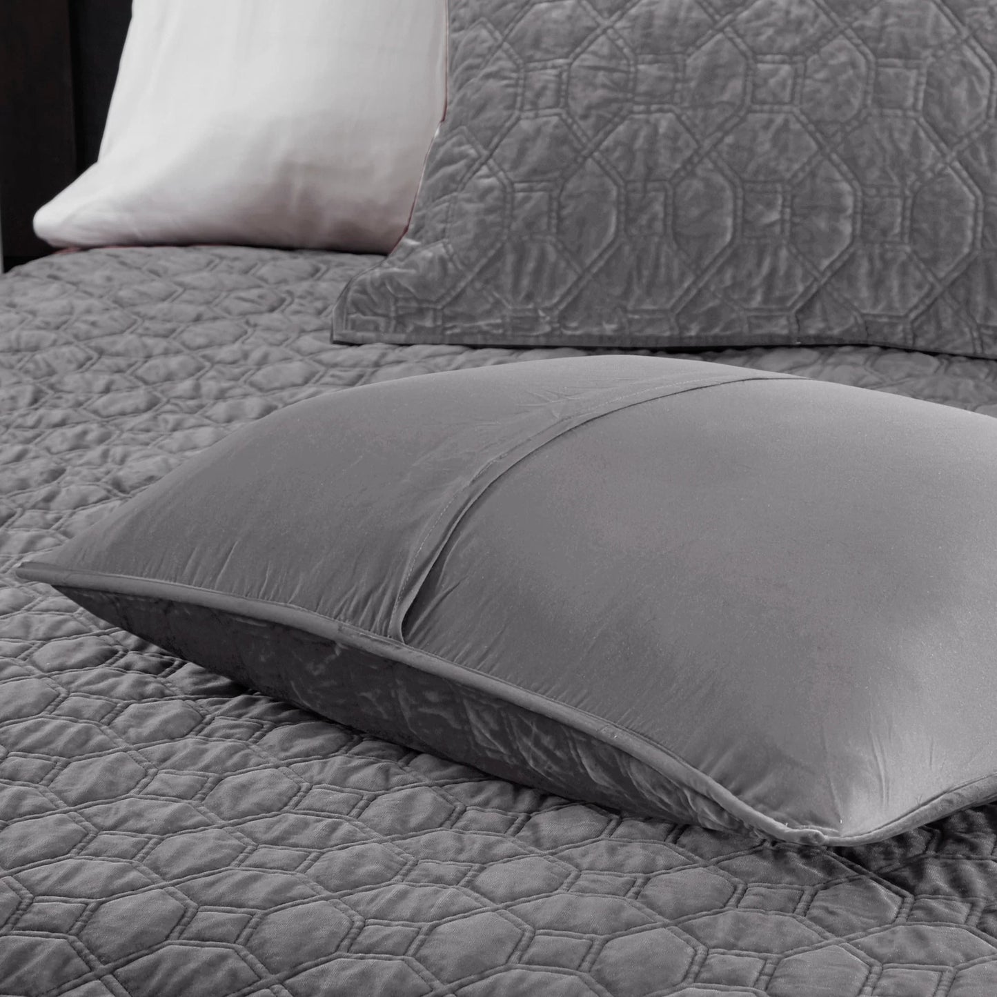 Madison Park Emery 3 Piece Velvet Quilt Set