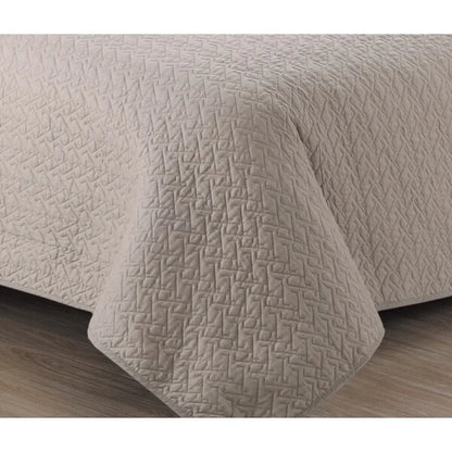 Copper Grove Avon Quilt Set