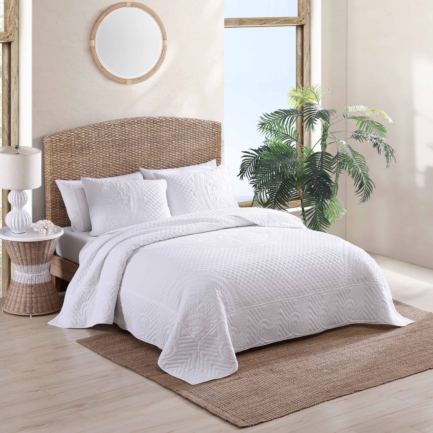 Tommy Bahama Pineapple Resort White Cotton Quilt & Sham(s)