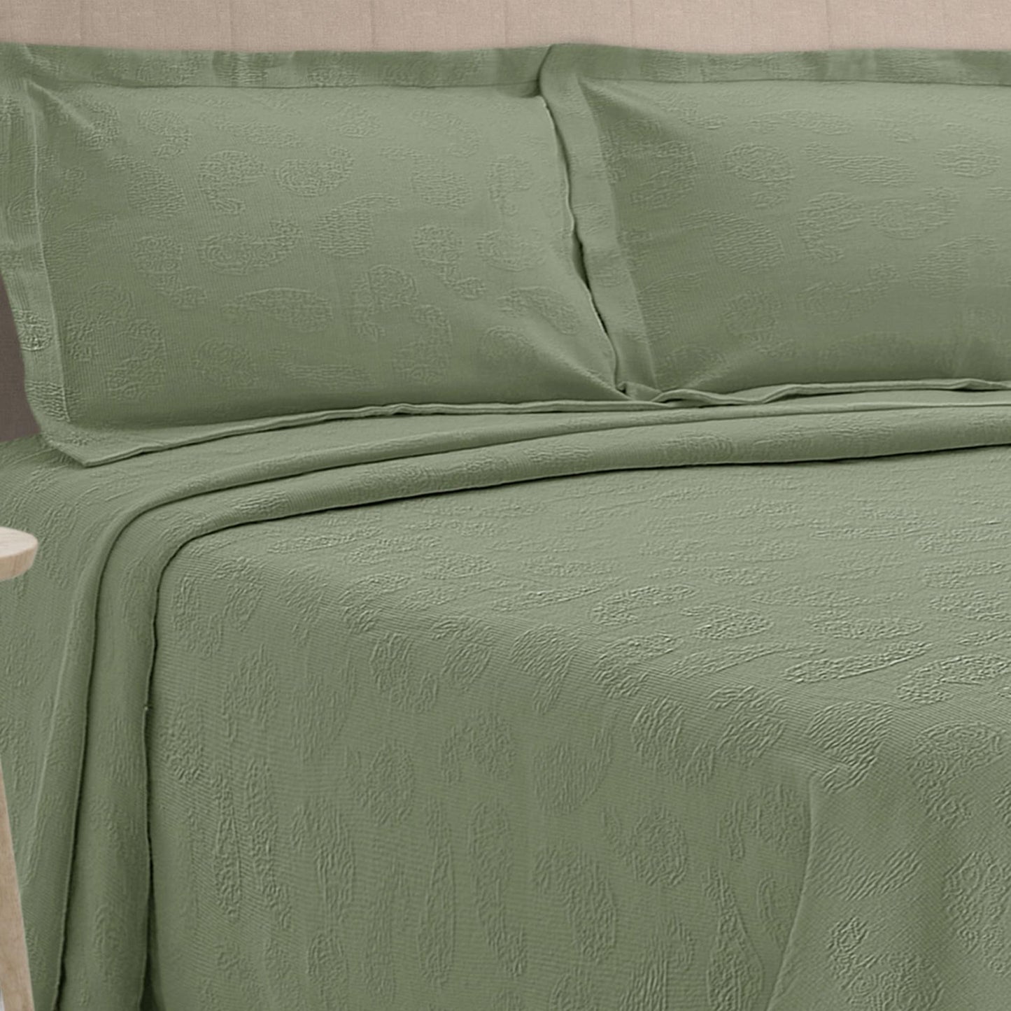 Superior Paisley Cotton Decorative Bedspread Set