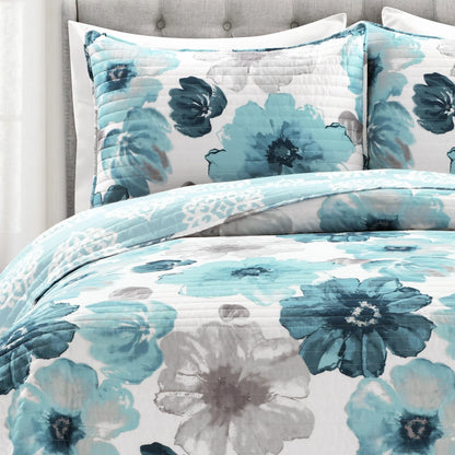 Levine Reversible Floral/ Damask 3-piece Quilt Set