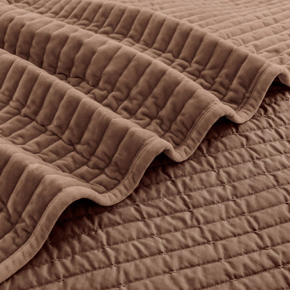 Wonderful Velvet 3 Piece Quilt Set