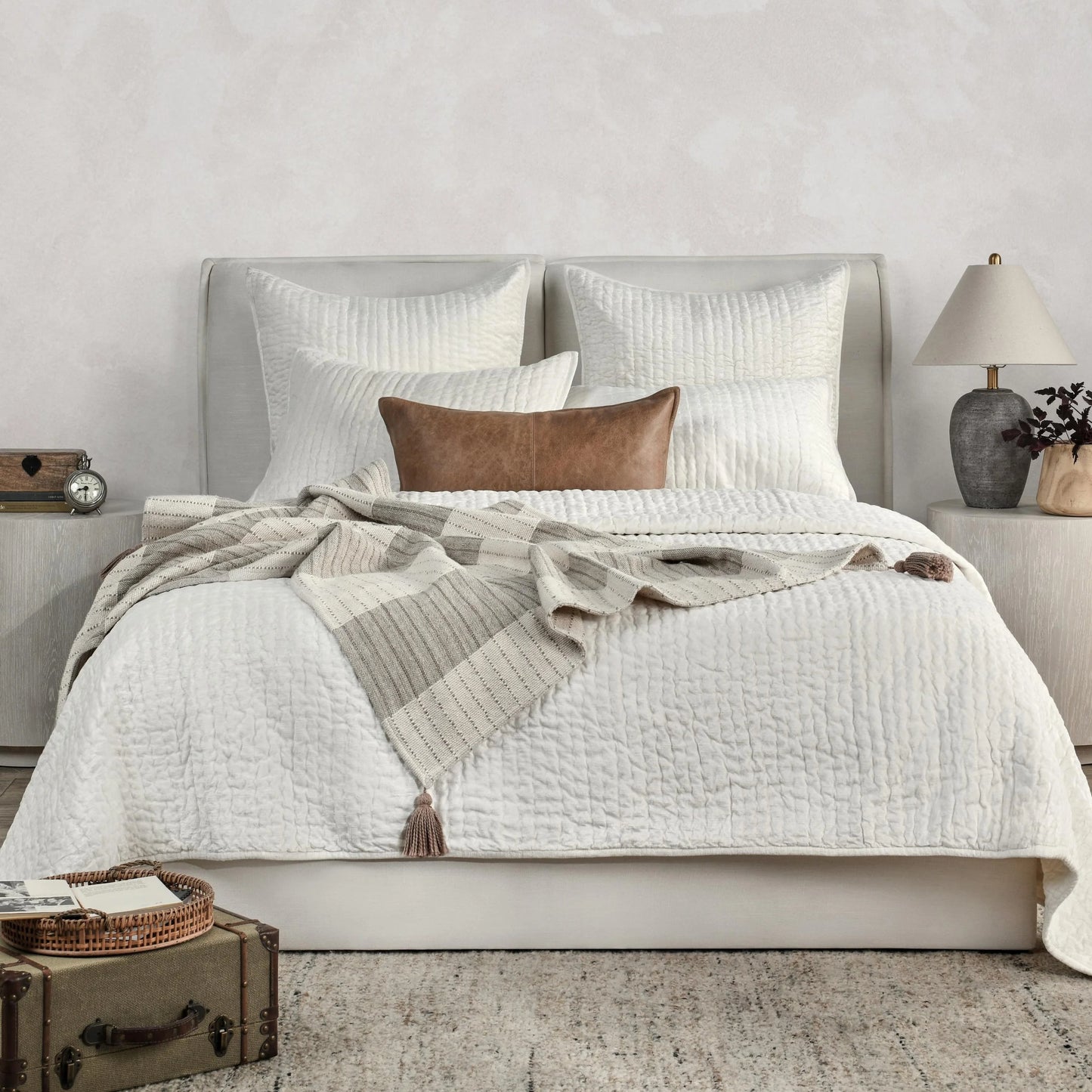 Dimitry 100% Rayon Velvet Quilt by Kosas Home