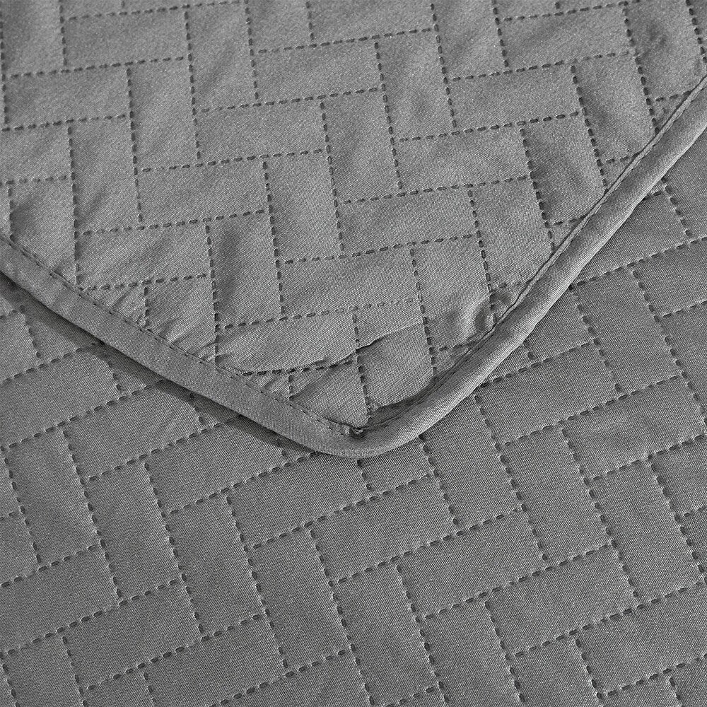 3-piece Fashionable Solid Embossed Quilt Set Bedspread Cover