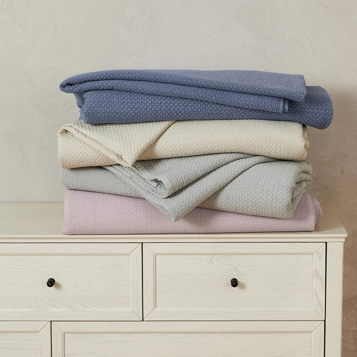 Linery & Co. Soft Stonewashed Stitched Lightweight Quilt Set