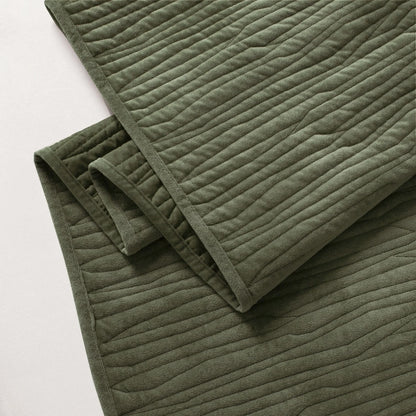 Wonderful Velvet 3 Piece Quilt Set