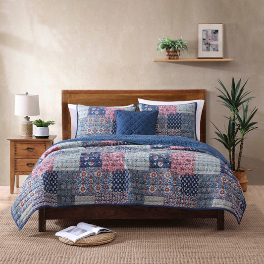 Brielle Home Indira Reversible Patchwork Quilt Set