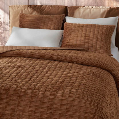 Wonderful Velvet 3 Piece Quilt Set