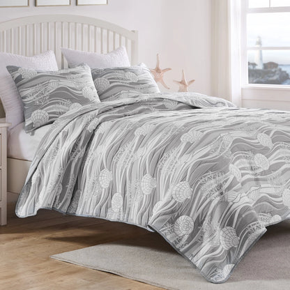 Greenland Home Coastal Paradise Jacquard Woven Reversible Matelassé Coverlet Set