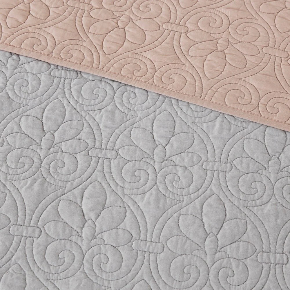 Madison Park Mansfield Reversible Quilt Set