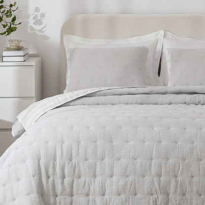 Wonderful Velvet 3 Piece Quilt Set