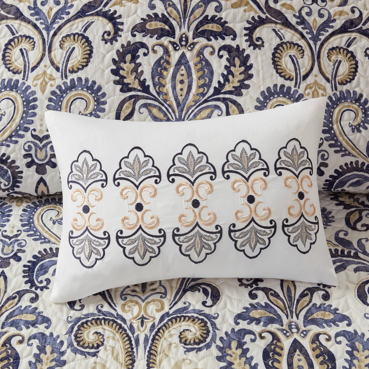 Madison Park Cardiff 6 Piece Reversible Quilt Set with Throw Pillows