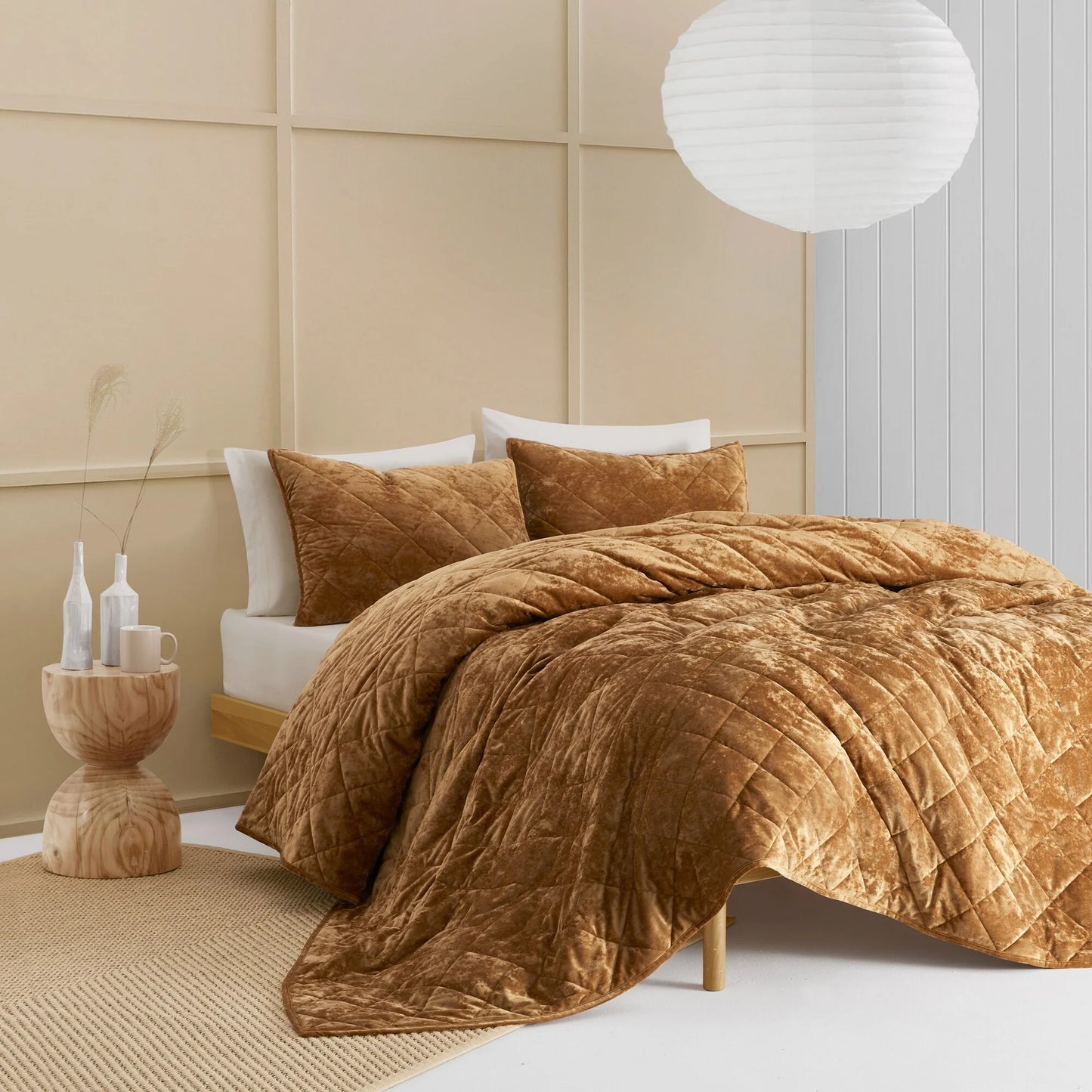 Wonderful Diamond Velvet 3 Piece Quilt Set