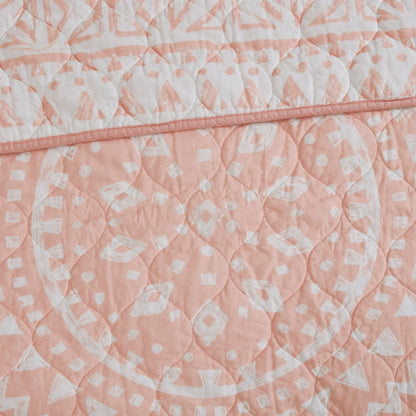 Intelligent Design Cora 7 Piece Reversible Cotton Quilt Set with Euro Shams and Thrwo Pillows