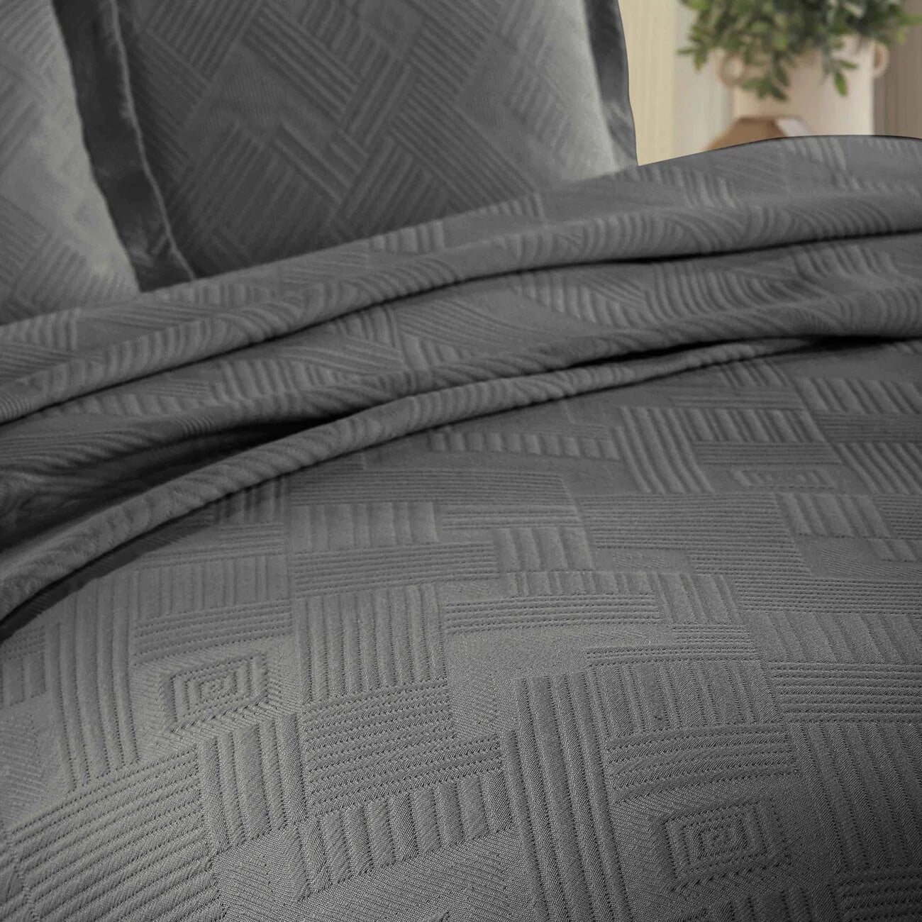 Superior Geometric Fret Cotton Decorative Bedspread Set