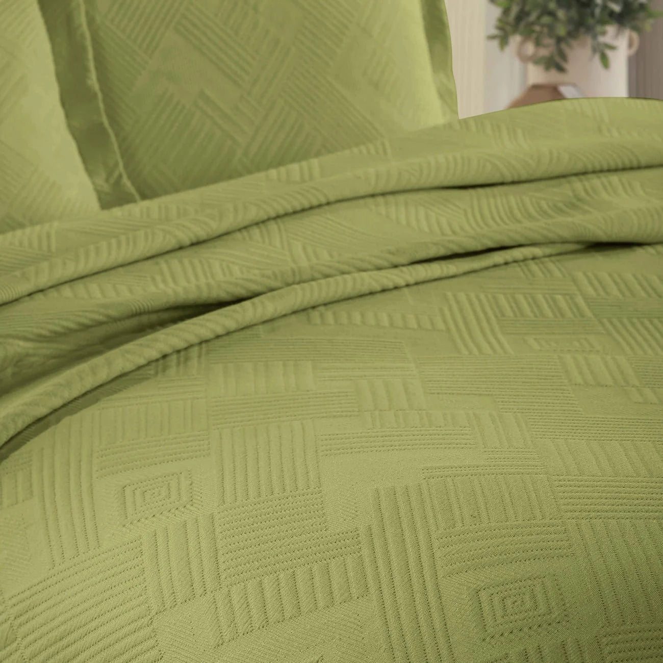 Superior Geometric Fret Cotton Decorative Bedspread Set