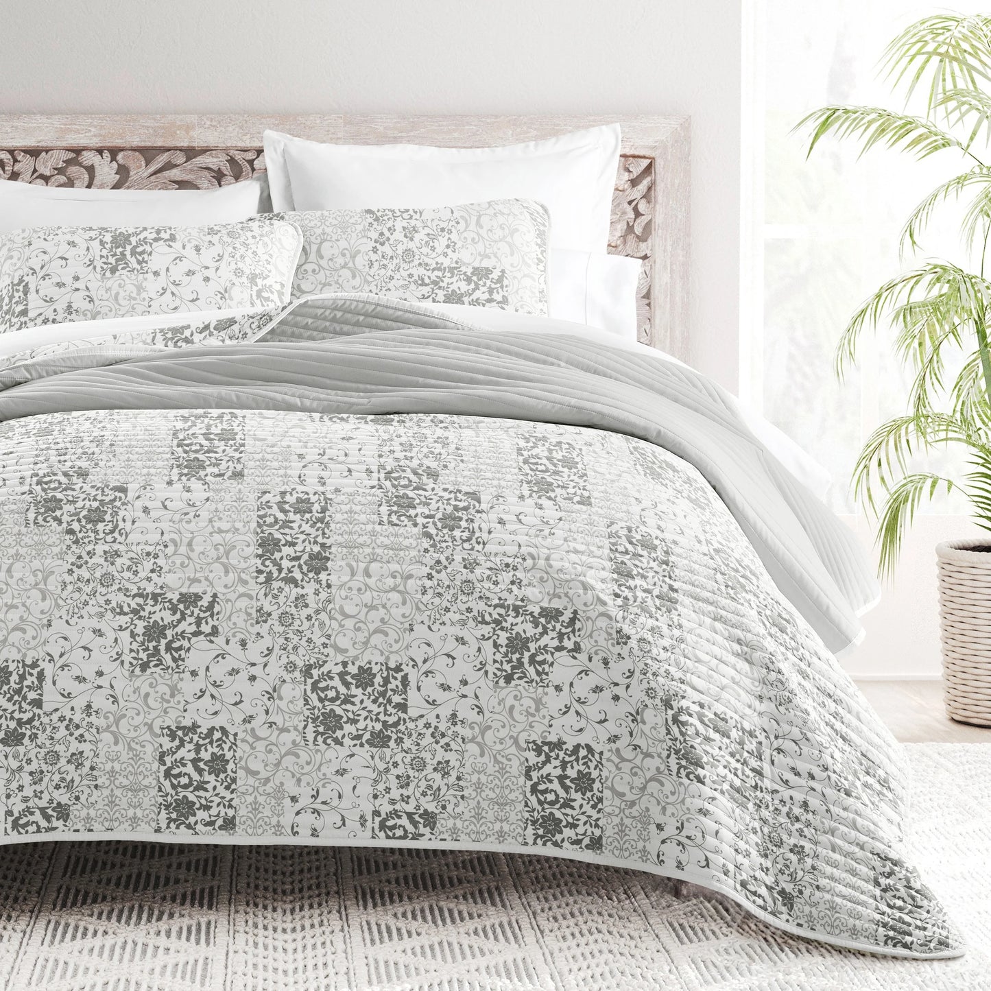 Becky Cameron All Season 3 Piece Scrolled Patchwork Reversible Quilt Set with Shams