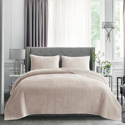 Wonderful Velvet 3 Piece Quilt Set