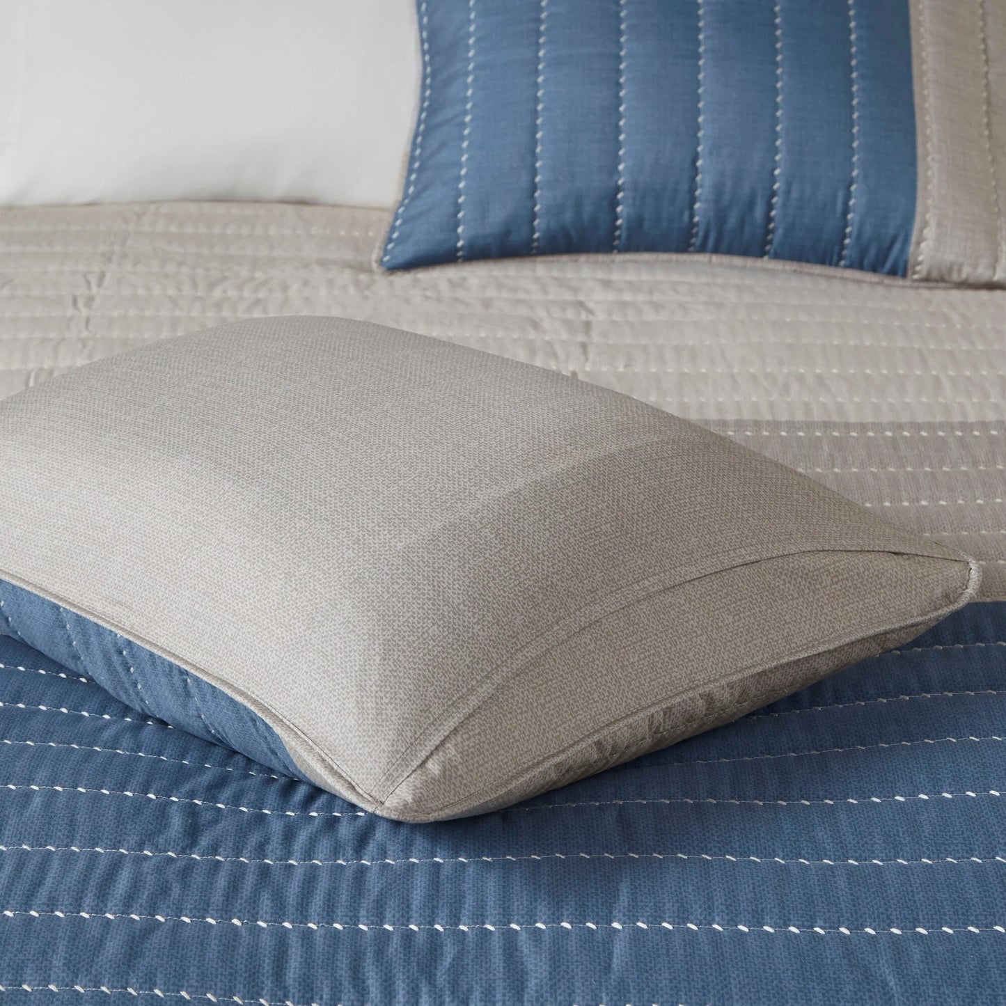 Madison Park Taylor 3 Piece Printed Color Blocking Microfiber Quilt Set