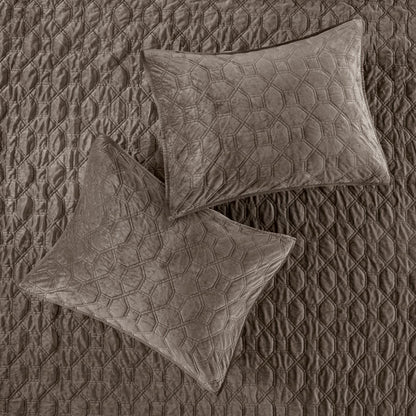 Madison Park Emery 3 Piece Velvet Quilt Set