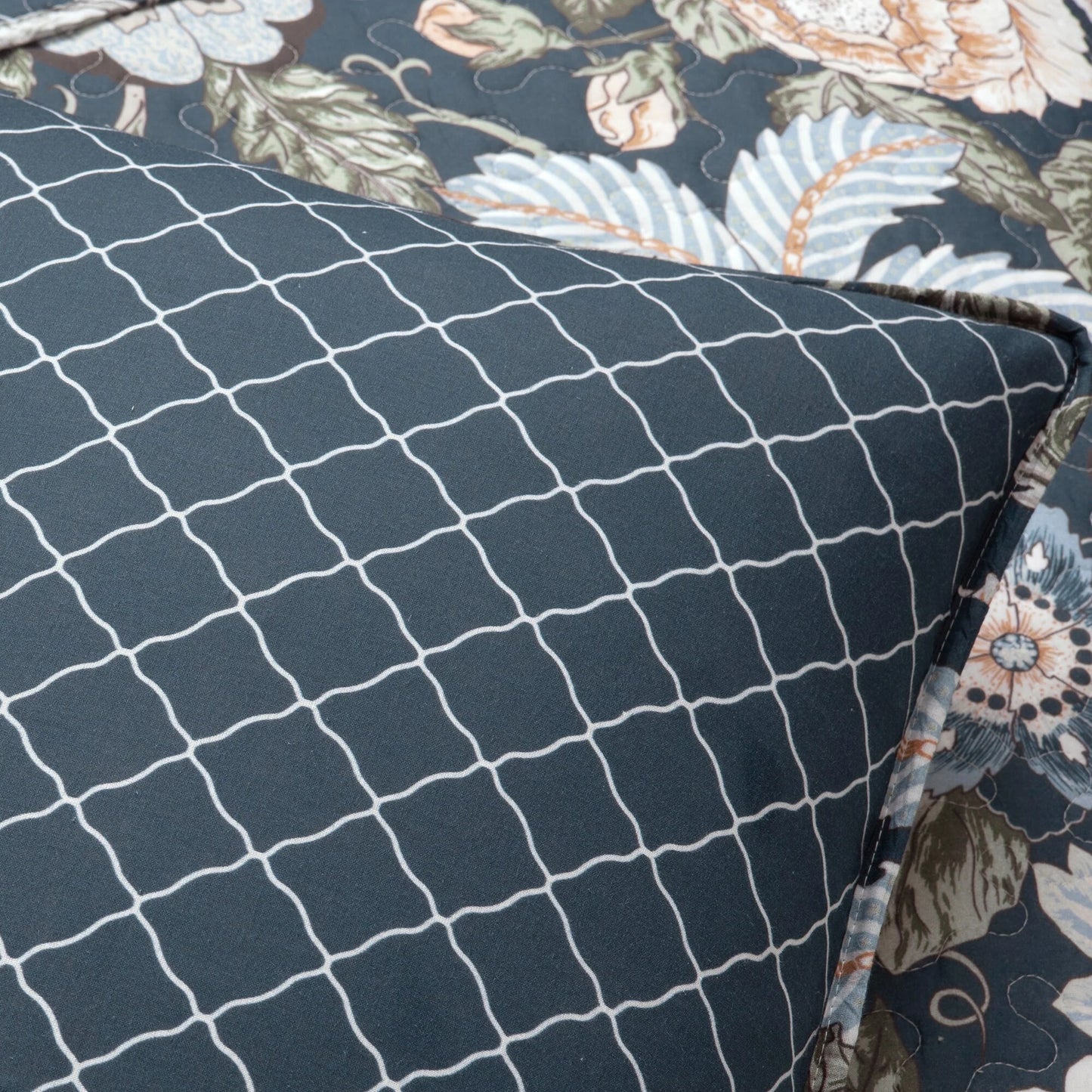 The Curated Nomad Chorro 3-piece Quilt Set