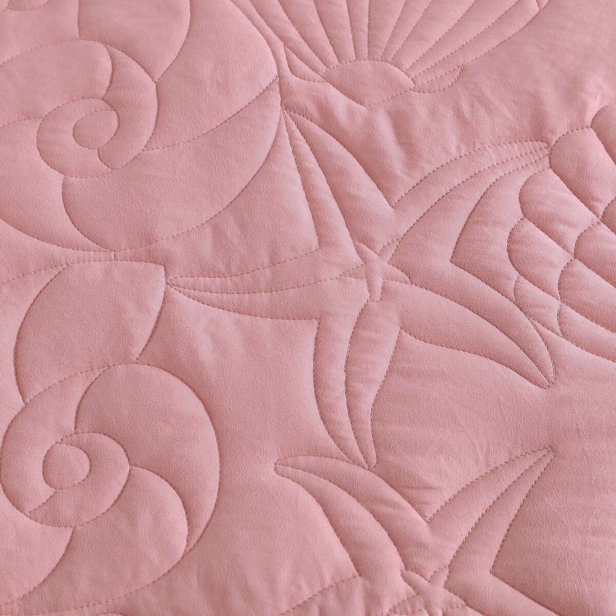 Caribbean Joe Solid Shell Outline Quilt Set