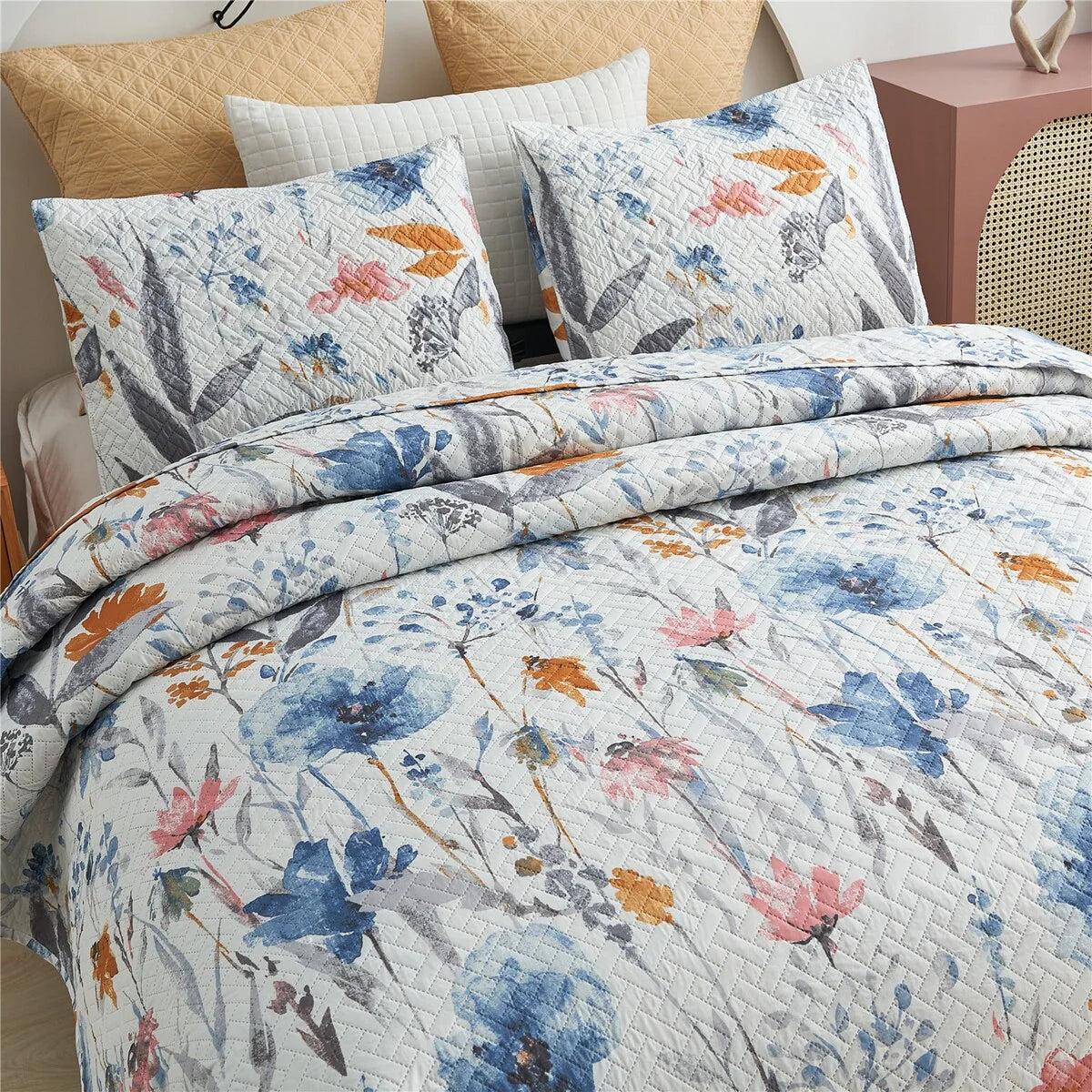 European Floral Quilt Set