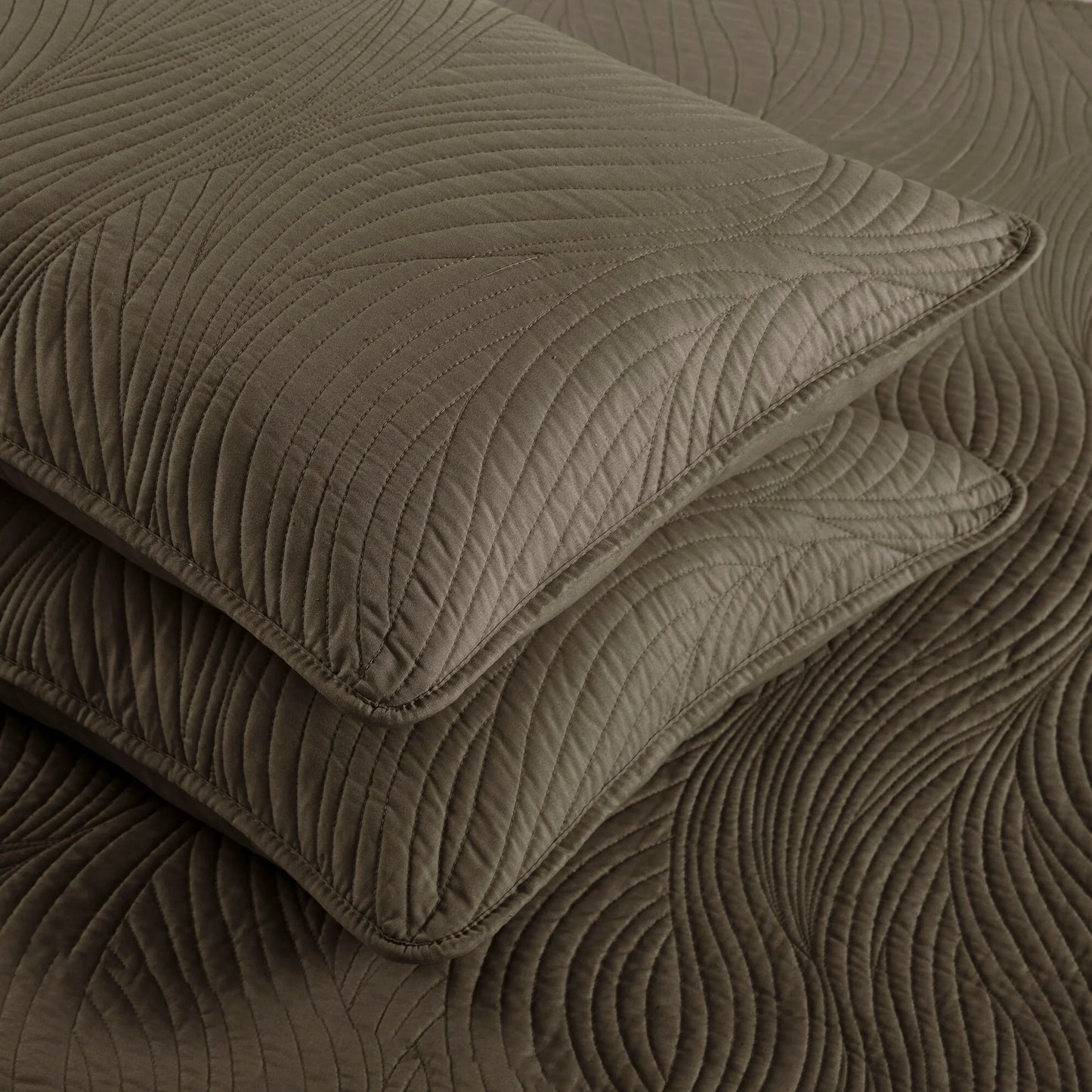 Brielle Home Stream Quilt Set