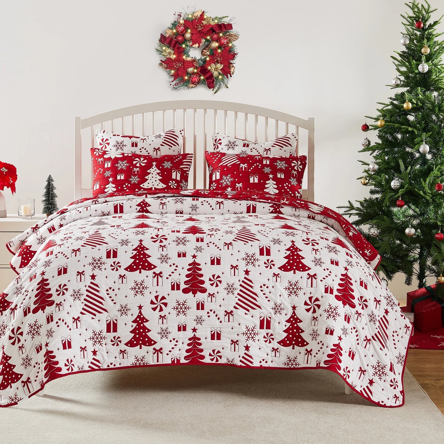 Greenland Home Novelty Holiday Reversible Matelassé Coverlet Set