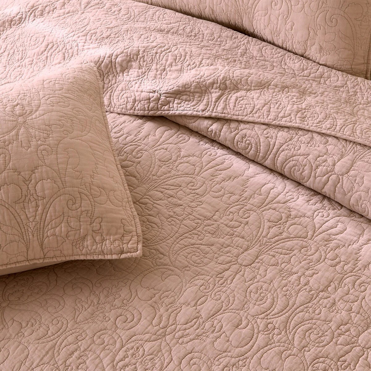 Patina Vie Maison 100% Cotton Stitched 3 Piece Quilt and Sham Set