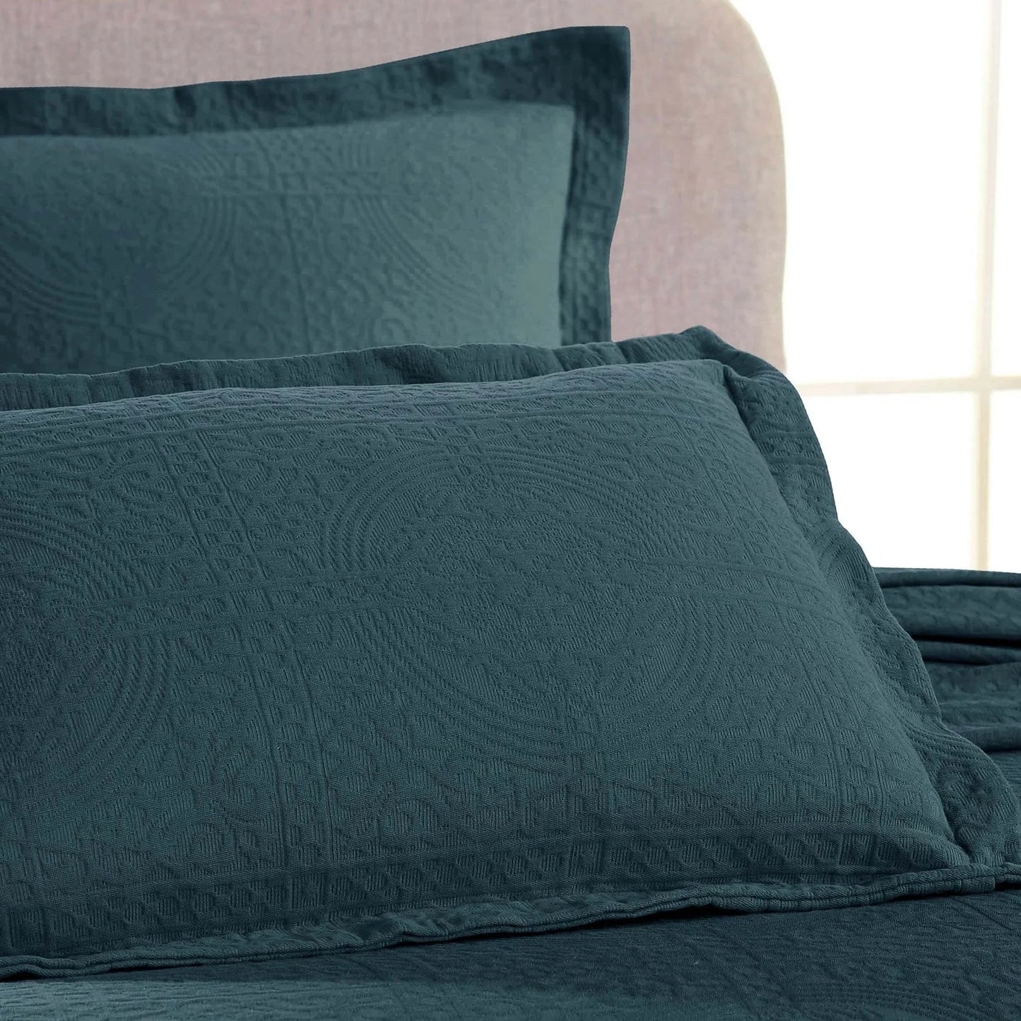 Superior Fleur De Lis Cotton Decorative Bedspread Set