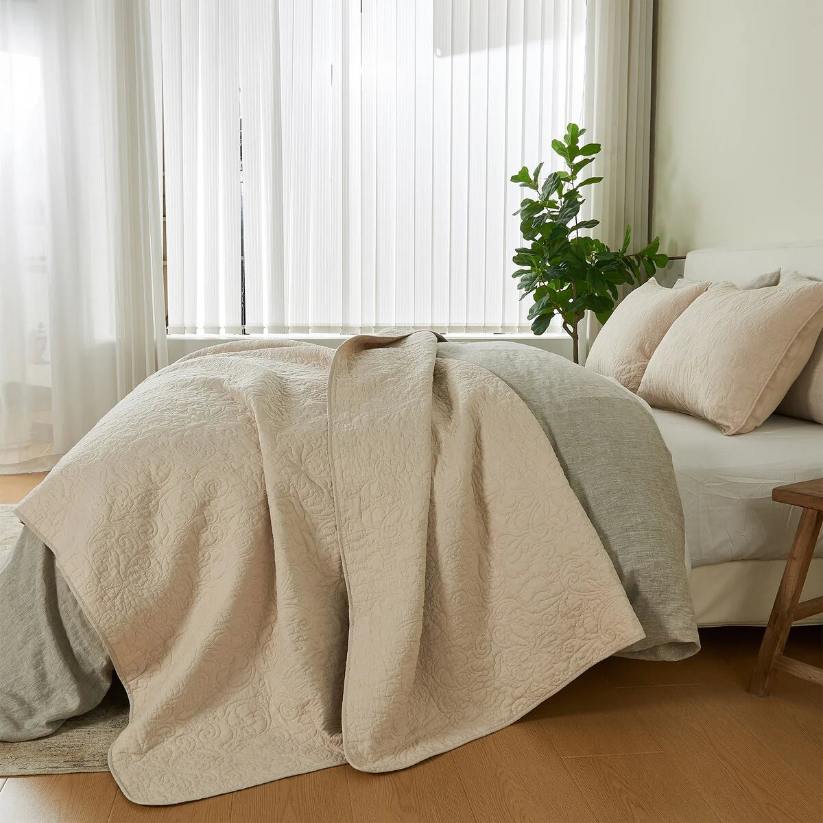 Patina Vie Maison 100% Cotton Stitched 3 Piece Quilt and Sham Set