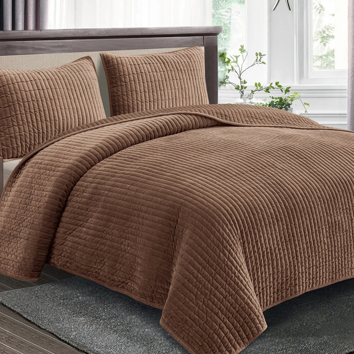 Wonderful Velvet 3 Piece Quilt Set