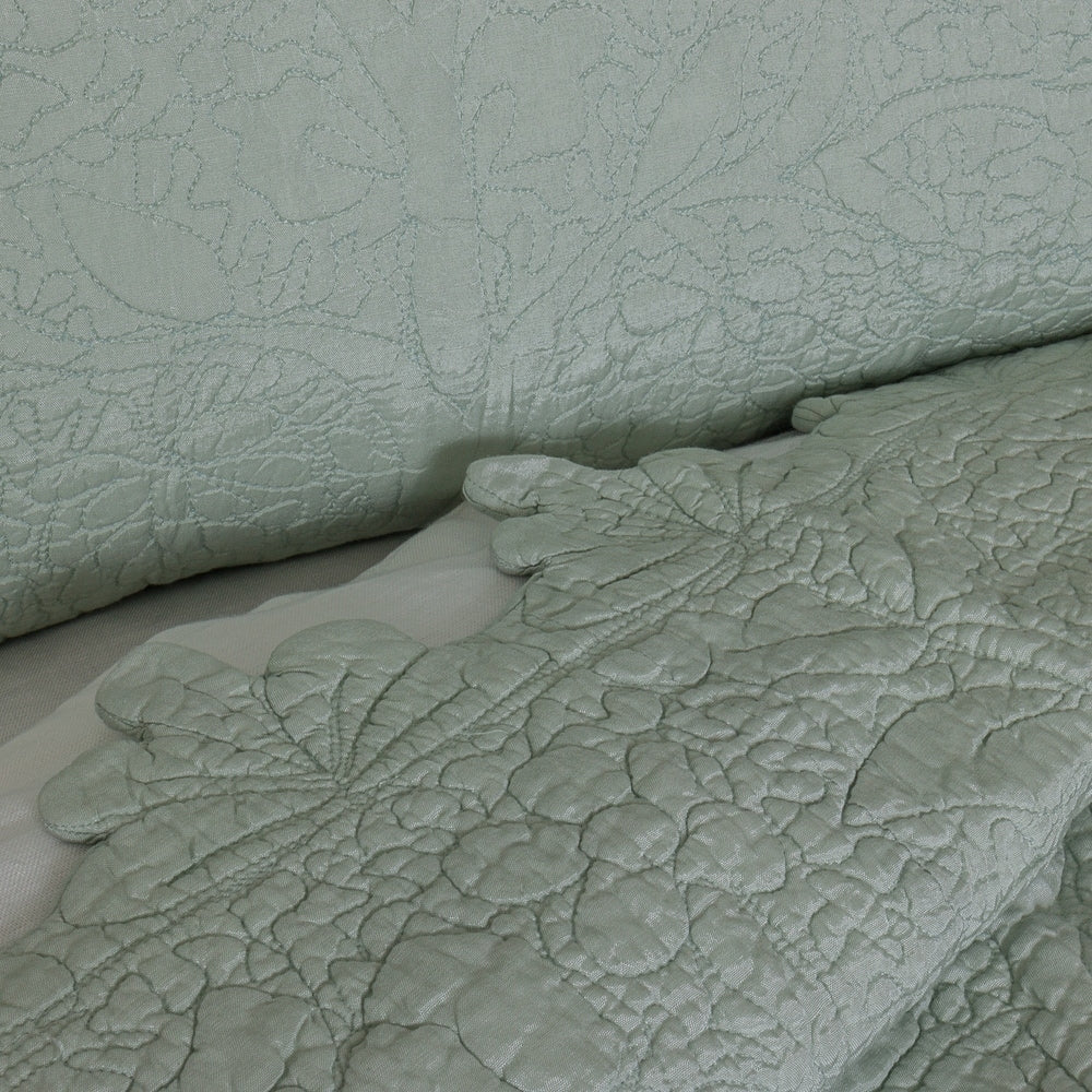 Adeline Floral Quilt