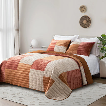Wonderful Velvet 3 Piece Quilt Set