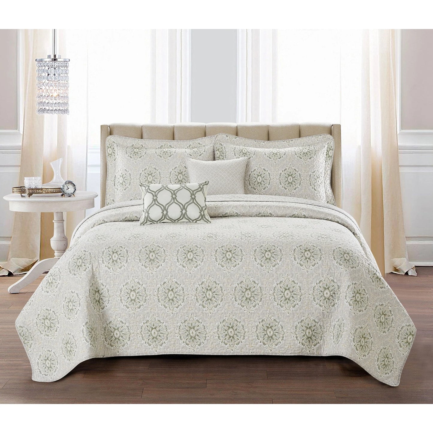 Serenta Bloom Medallion 5 Piece Reversible Quilt Bedspread Set