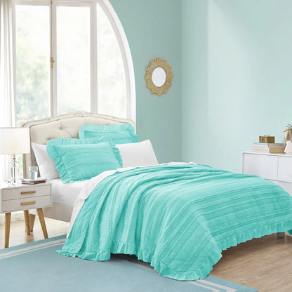 Beaute Living Ruffle Stripe Clip 3-piece Quilt Set