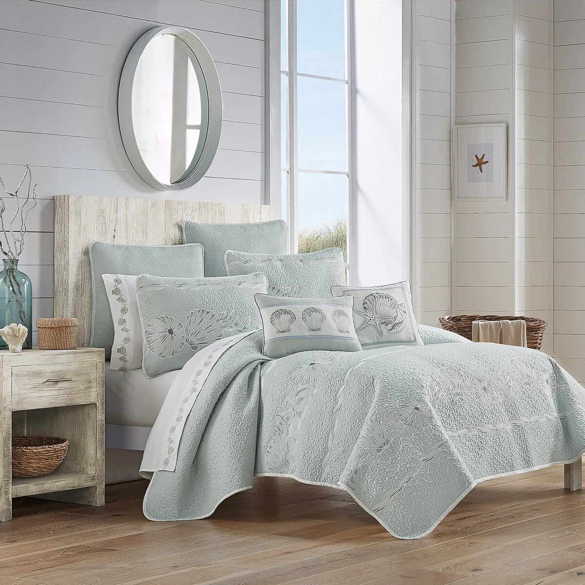 Royal Court Water's Edge Coastal Quilt Set