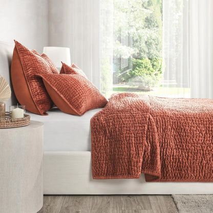 Dimitry 100% Rayon Velvet Quilt by Kosas Home