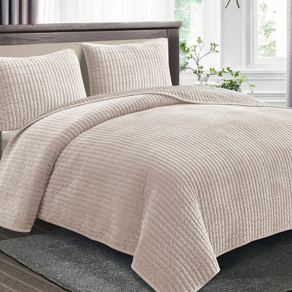 Wonderful Velvet 3 Piece Quilt Set