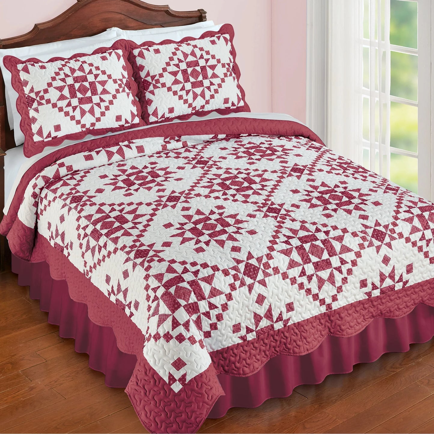 Classic Star Design Patchwork Scalloped Edge Quilt