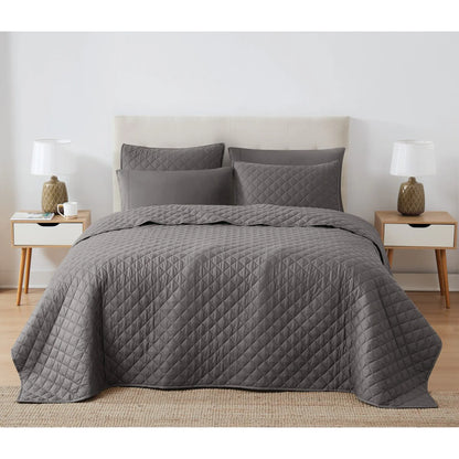 Cannon Solid Oversized Percale 3 Piece Quilt Set