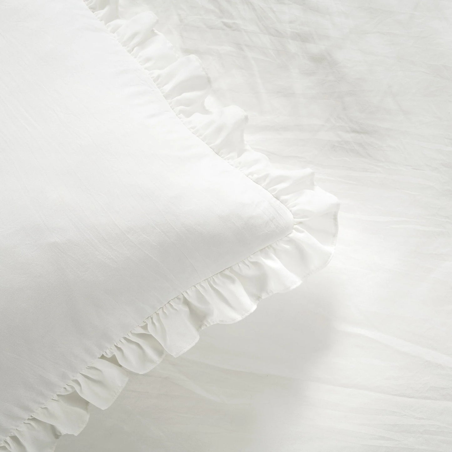 The Gray Barn Molly Mae Ruffle Skirt Bedspread Set