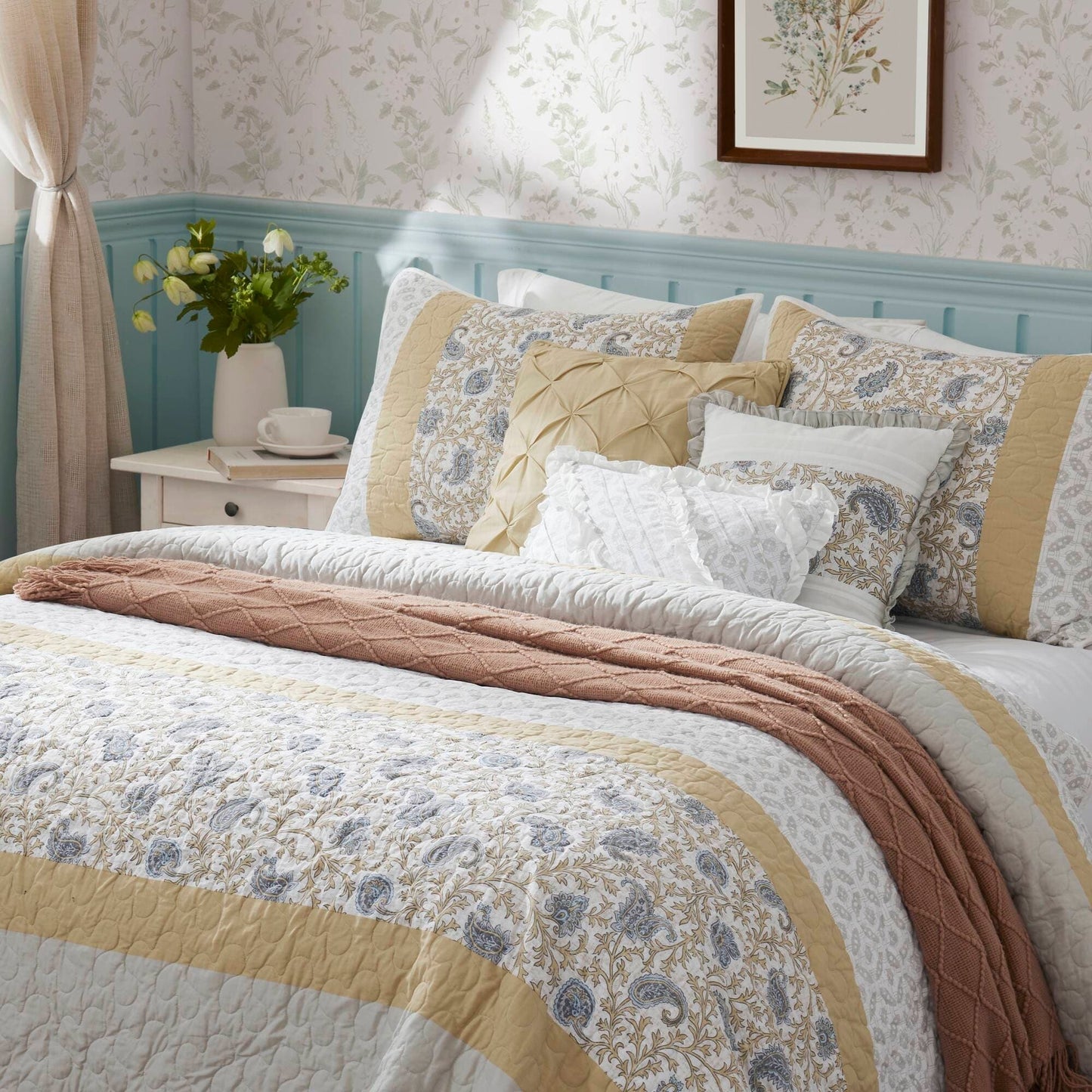 Madison Park Vanessa 6 Piece Cotton Percale Quilt Set with Throw Pillows