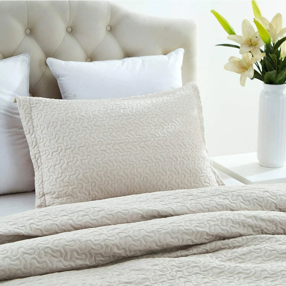 3-piece Fashionable Solid Embossed Quilt Set Bedspread Cover